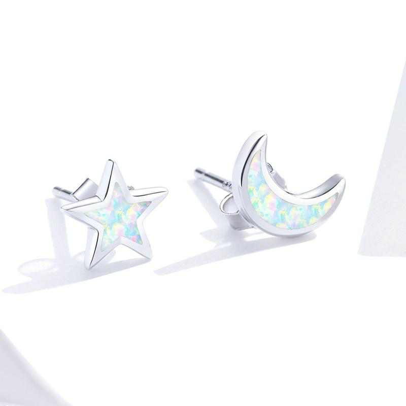 Luas | Moon & Star Stud Earrings