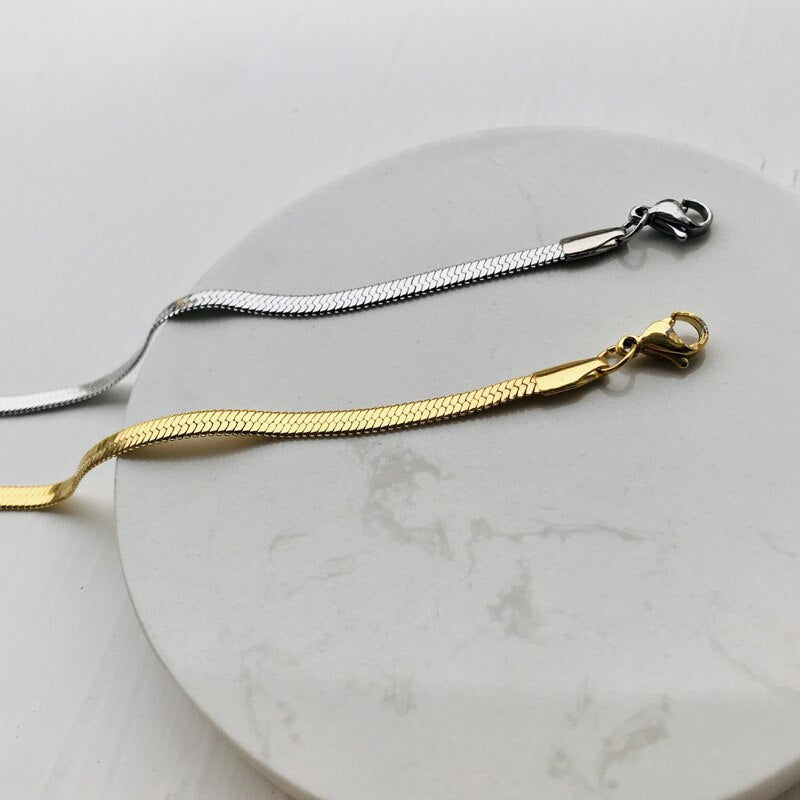 Madu | Flat Herringbone Choker Necklace Silver & Gold